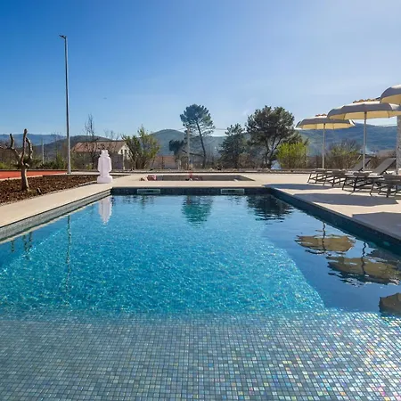 Villa New! Contemporary Fantazija - A Luxurious Retreat In Dicmo