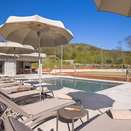 New! Contemporary Fantazija - A Luxurious Retreat In Dicmo