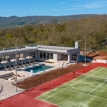New! Contemporary Fantazija - A Luxurious Retreat In *