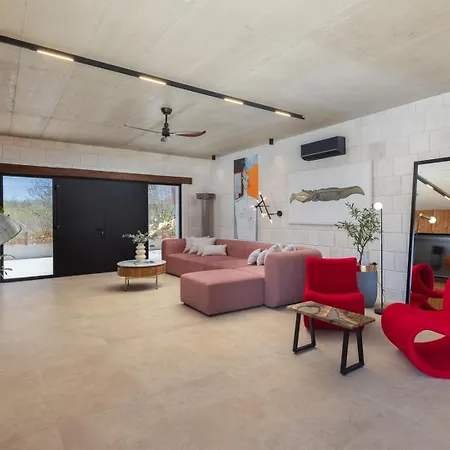 New! Contemporary Fantazija - A Luxurious Retreat In Villa