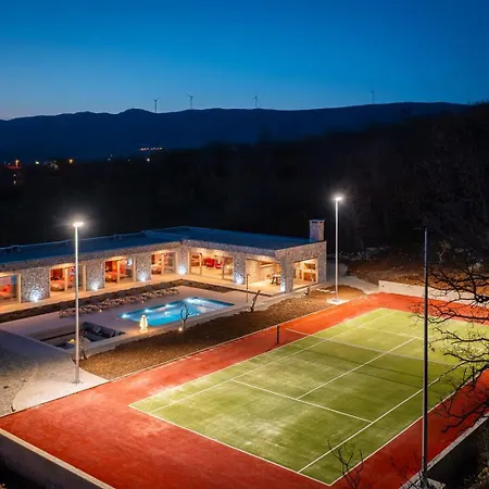 New! Contemporary Fantazija - A Luxurious Retreat In Villa Dicmo