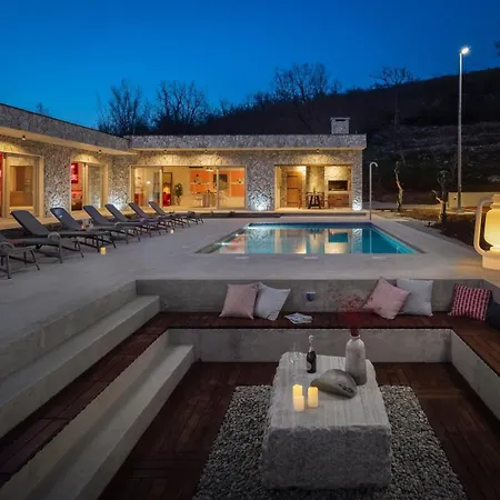 New! Contemporary Fantazija - A Luxurious Retreat In Dicmo