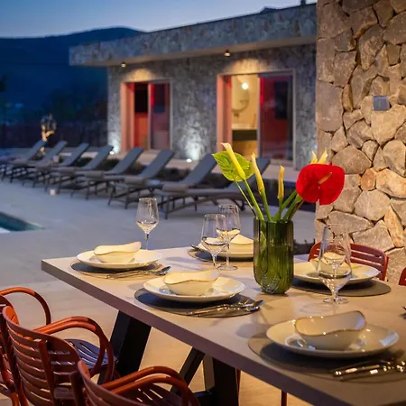 New! Contemporary Fantazija - A Luxurious Retreat In Villa *
