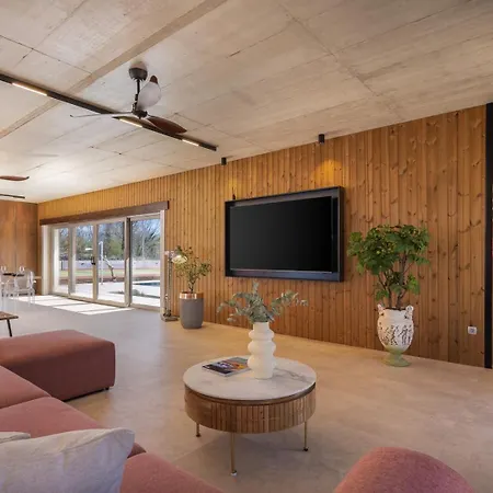 Villa New! Contemporary Fantazija - A Luxurious Retreat In Dicmo