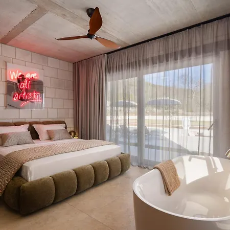 New! Contemporary Fantazija - A Luxurious Retreat In Dicmo
