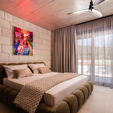 New! Contemporary Fantazija - A Luxurious Retreat In *