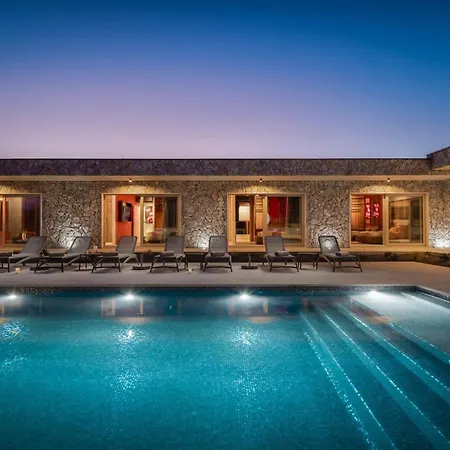 New! Contemporary Fantazija - A Luxurious Retreat In