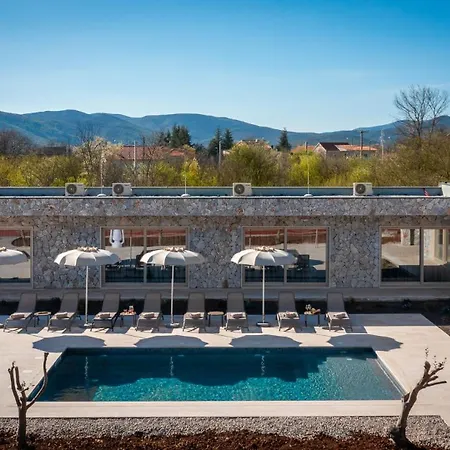 Villa New! Contemporary Fantazija - A Luxurious Retreat In