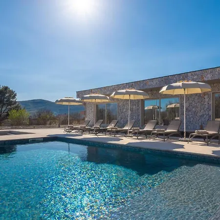 New! Contemporary Fantazija - A Luxurious Retreat In Villa Dicmo