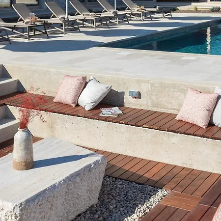 New! Contemporary Fantazija - A Luxurious Retreat In Dicmo